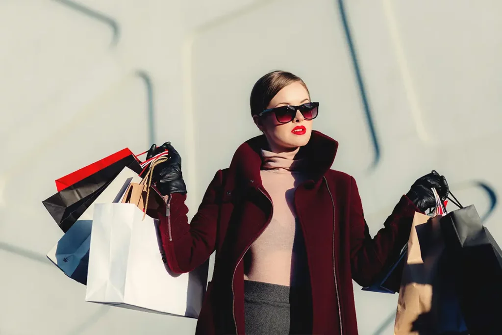 Stylish and Comfortable Outfit Ideas for Traveling